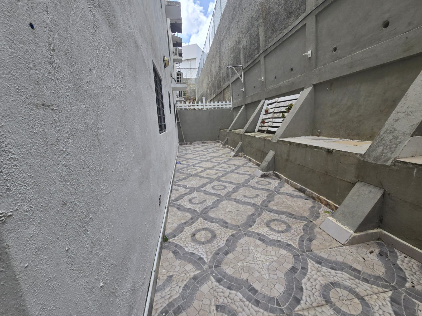 APARTAMENTO EN ALTOS DE ALAMEDA 1er NIVEL CON PATIO PRIVADO Foto 7317758-5.jpg
