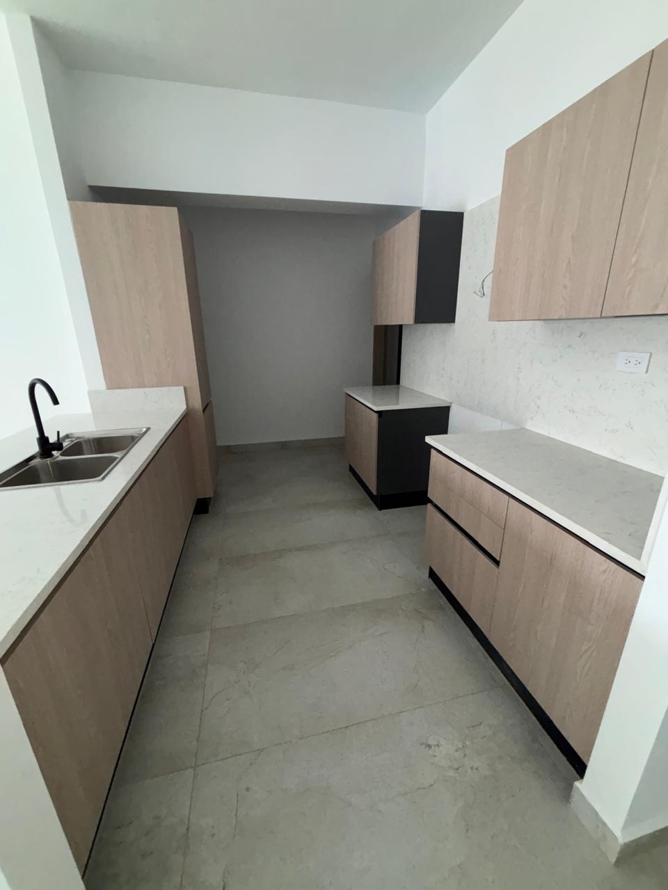 Alquiler de apartamento nuevo 3 habitaciones en Evaristo Morales Foto 7317880-5.jpg