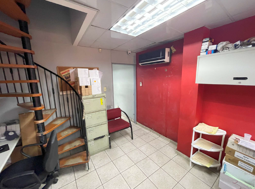Edificio Comercial en Venta o Alquiler Ensanche Kennedy Foto 7317897-4.jpg
