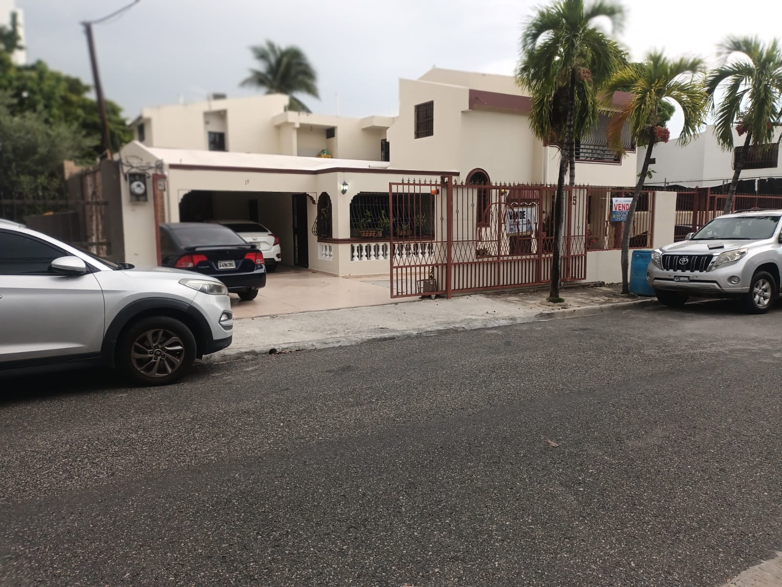 ????CASA  EN LOS RESTAURADORES????  ️PRECIO DE VENTA RD35000000.00  At Foto 7318009-1.jpg