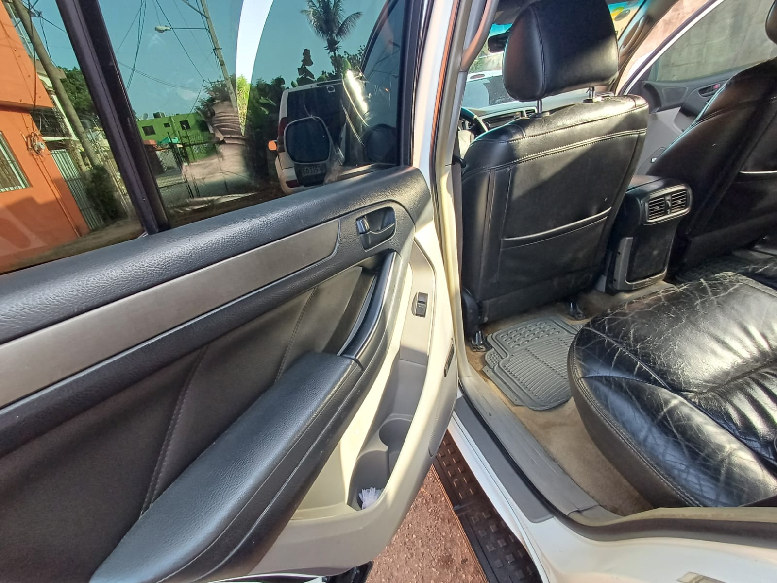 Toyota Runner 4x4 blanca 2004 en excelentes condiciones motor y transm Foto 7318068-10.jpg