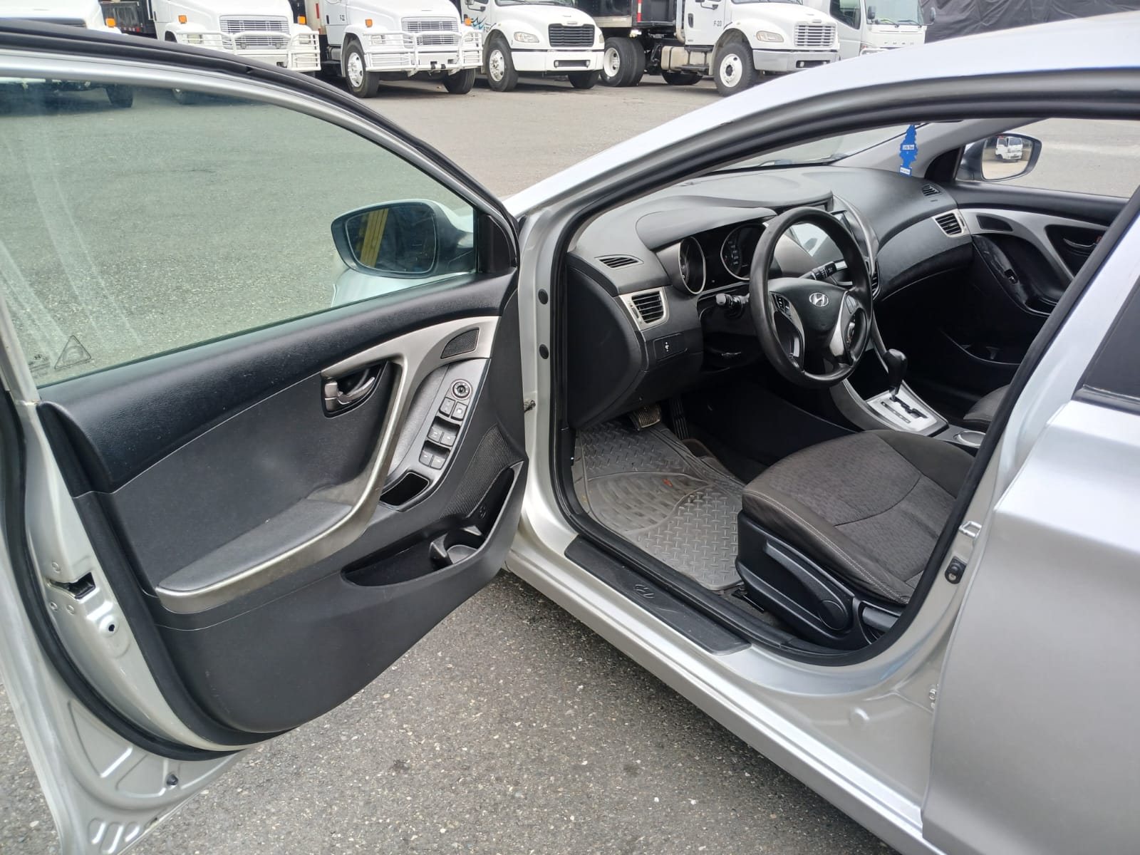 hyundai elantra 2012 Foto 7318087-12.jpg