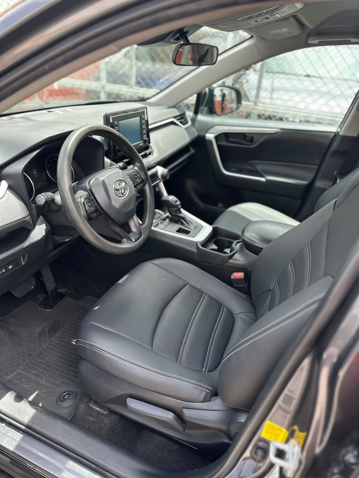 Toyota Rav4 LE PLUS2021  Foto 7318168-5.jpg