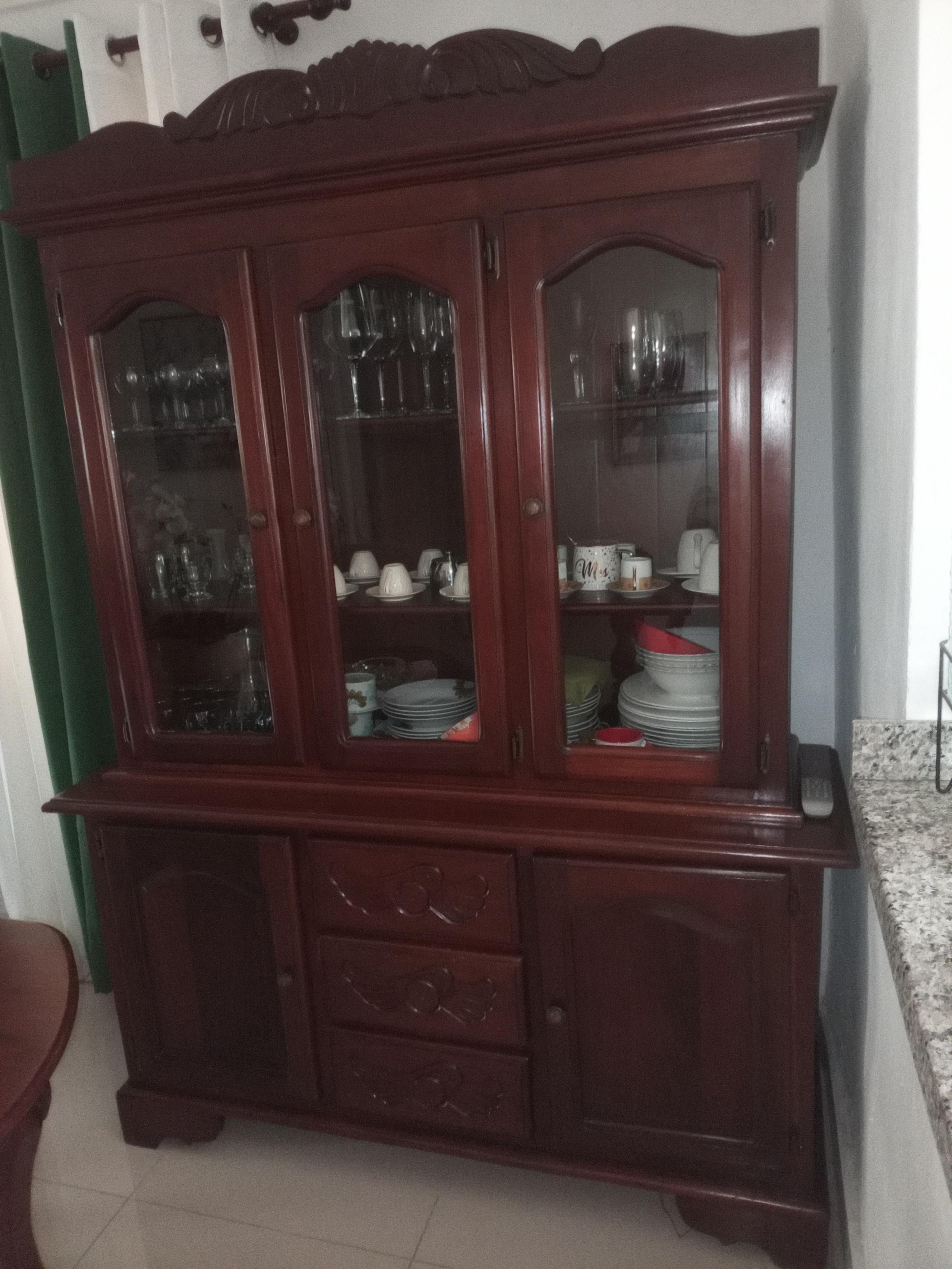vendo esta vitrina de caoba centenaria en 25000 n Foto 7318251-2.jpg