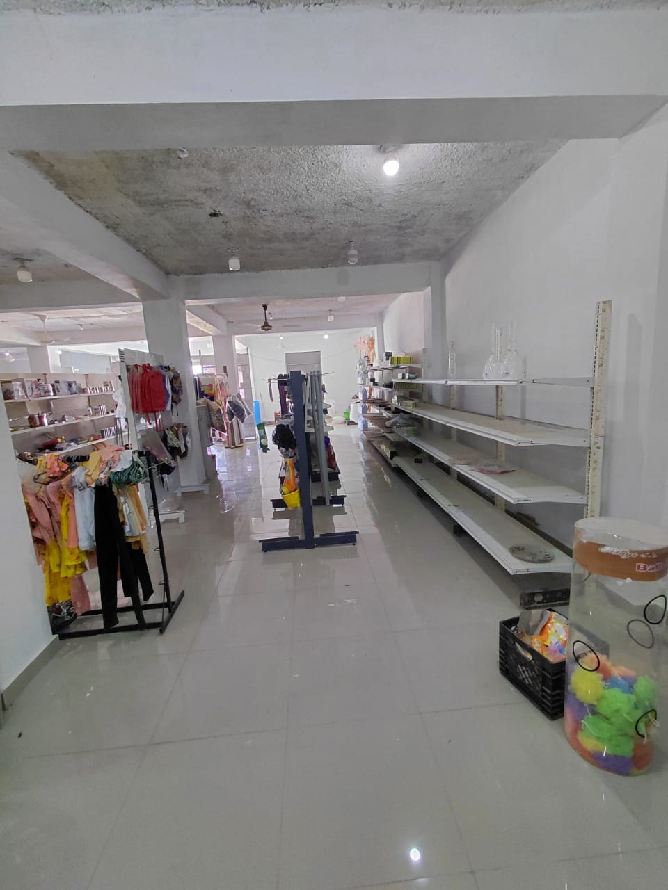 Nave Comercial en Alquiler 300 m – Próxima a Av. Ecológica Foto 7318316-9.jpg