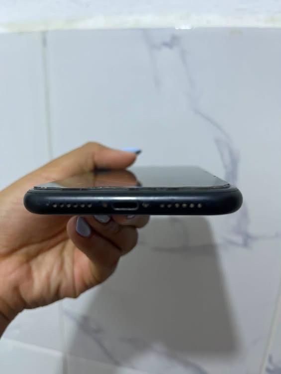 iPhone XR Negro – 256 GB Foto 7318347-4.jpg