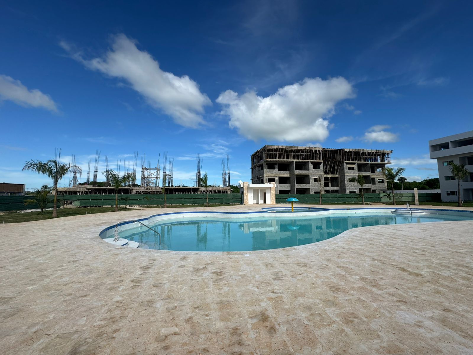 Vendo apartamento en juan dolio Foto 7318359-5.jpg