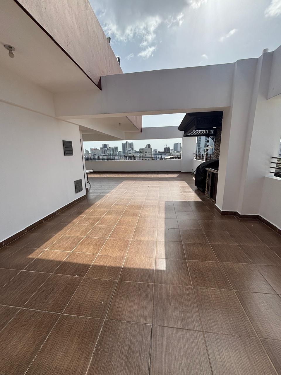 Apartamento en alquiler amueblado con excelente ubicación en Naco Foto 7318392-6.jpg
