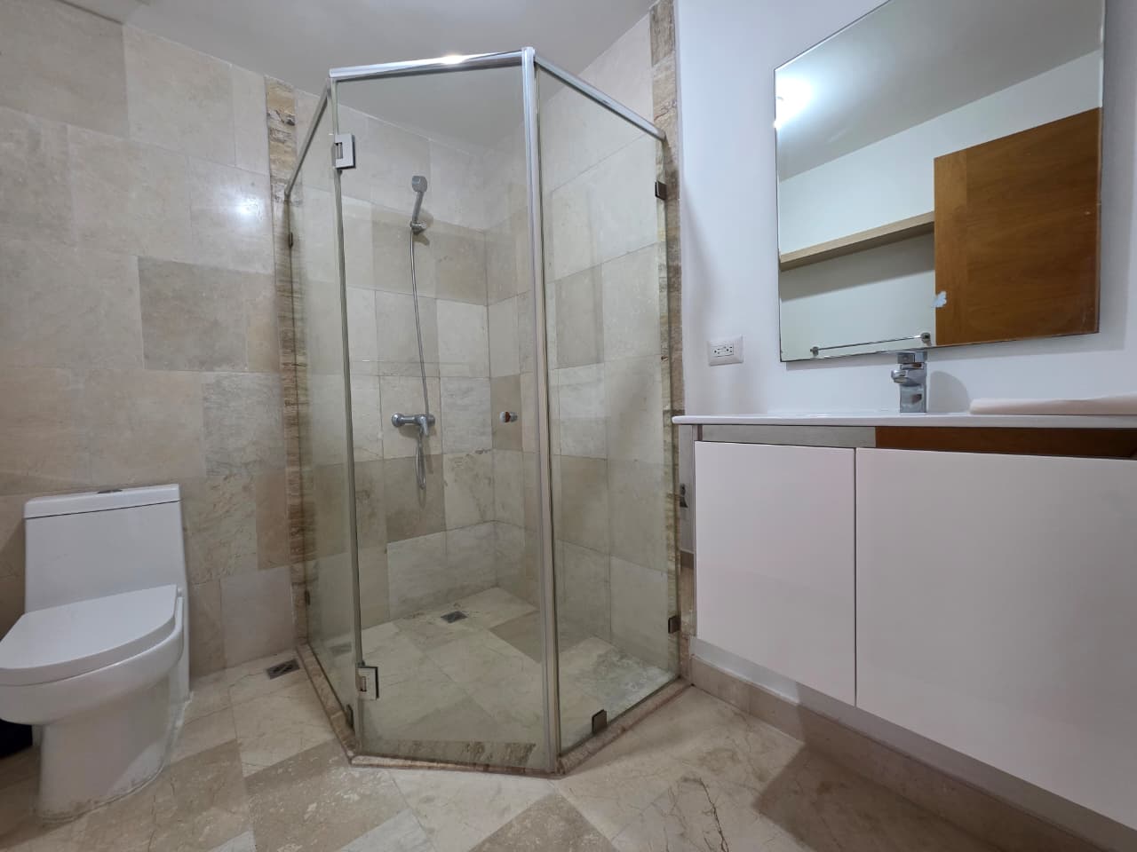 Vendo Exclusivo Apto de Lujo en NACO 3 HABS. 175 Mts.2 piso 5 Foto 7318602-12.jpg
