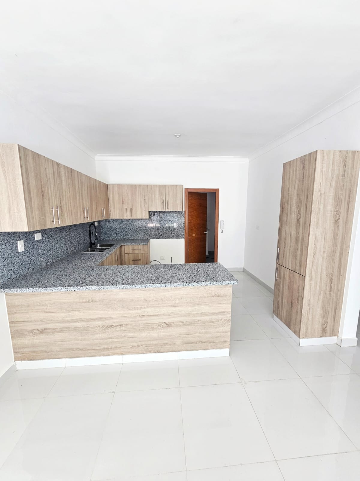 Apartamento Nuevo con terraza en Don Honorio  RD11250000  Foto 7318614-9.jpg