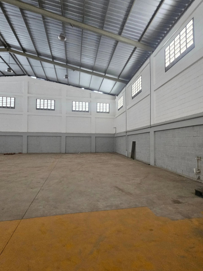 industrial Warehouse for Lease in Engombe Santo Domingo Oeste Foto 7318619-2.jpg