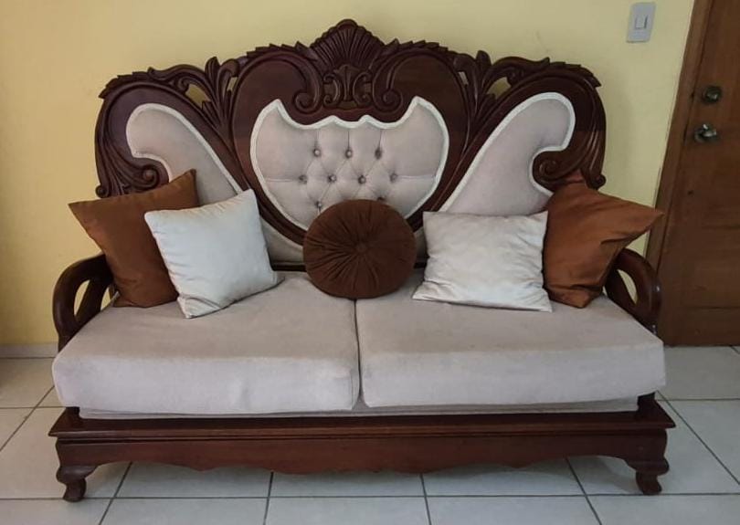 Venta de Juego de sala  En CAOBA SIn La Repisa - Negociable Foto 7318697-2.jpg