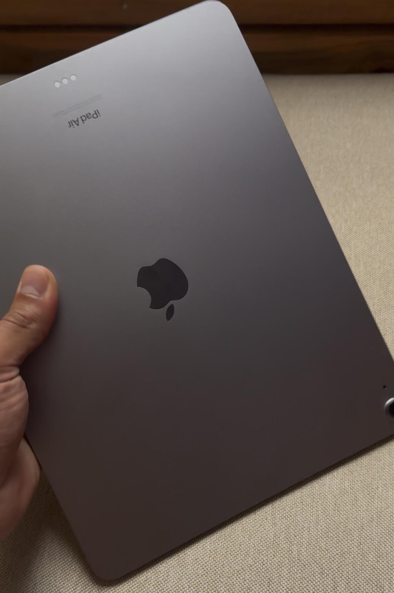 Ipad air M2 128gb 13 pulgadas LIKE NEW Foto 7318713-2.jpg