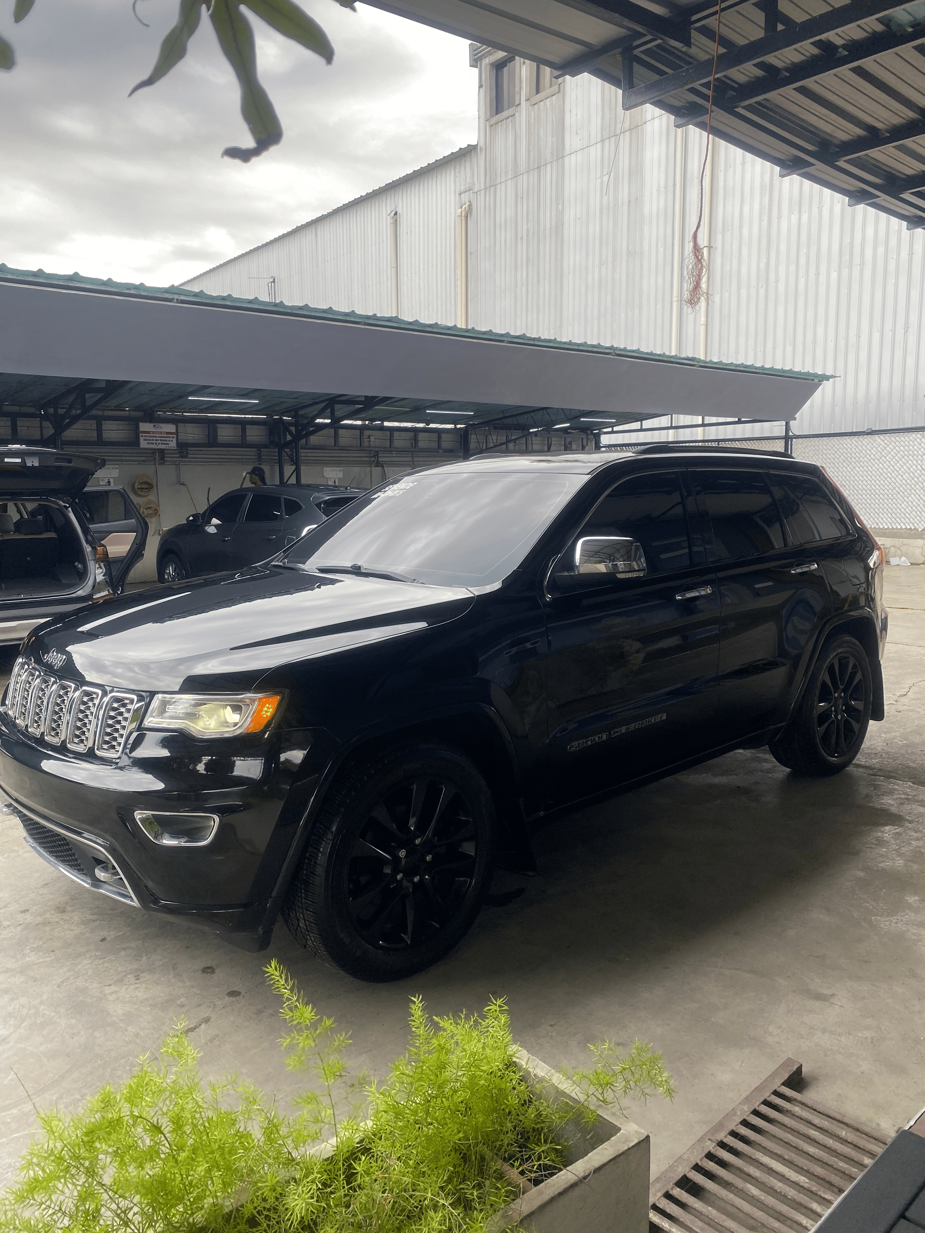 Jeep Grand Cherokee Overland 2018 en Santo Domingo DN Foto 7318744-3.jpg