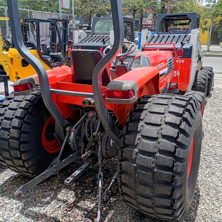 tractur kubota 4x4 32hp Foto 7318892-1.jpg
