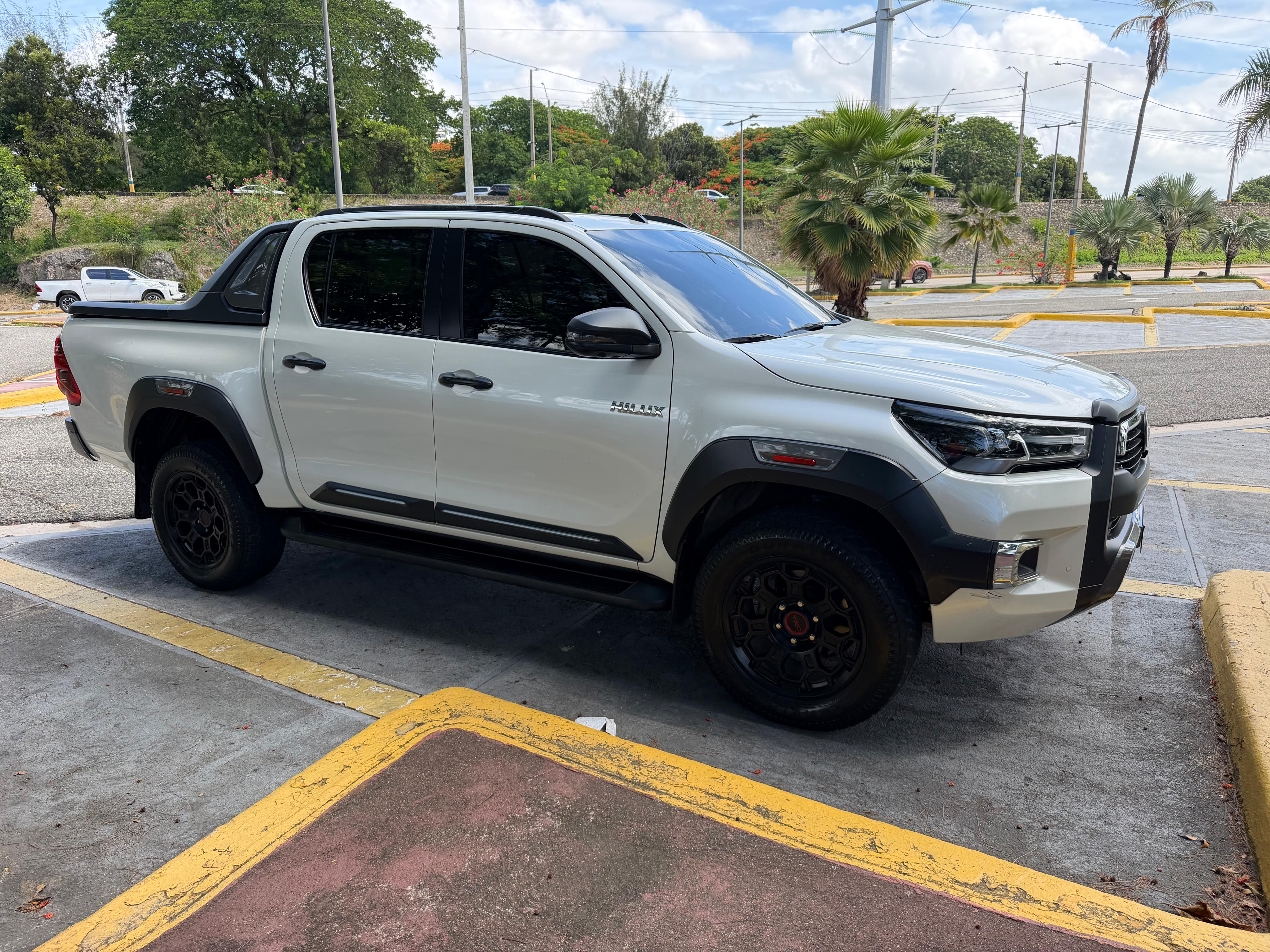Toyota Hilux Adventure 2022 diesel como nueva Foto 7319046-10.jpg
