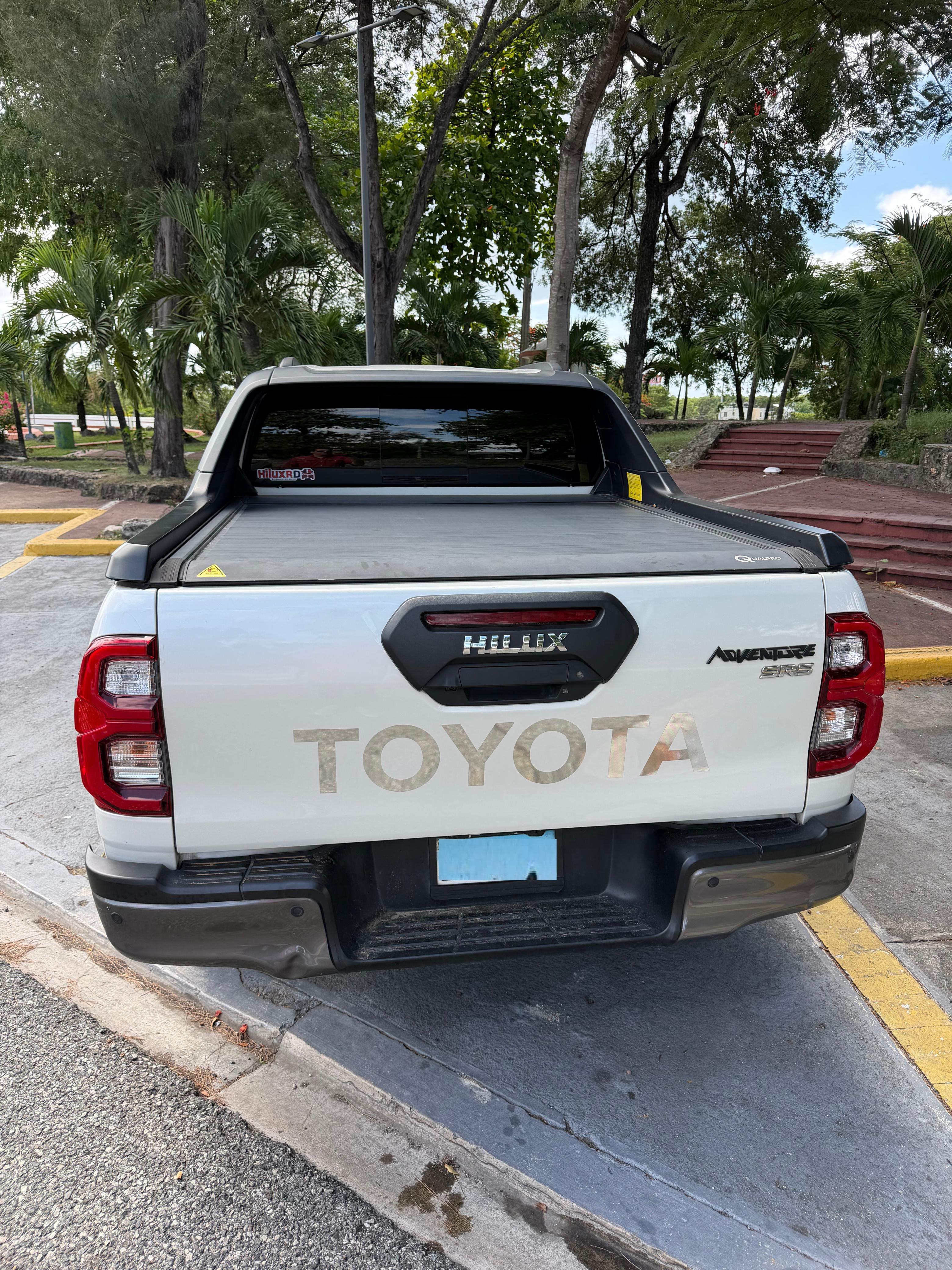 Toyota Hilux Adventure 2022 diesel como nueva Foto 7319046-3.jpg