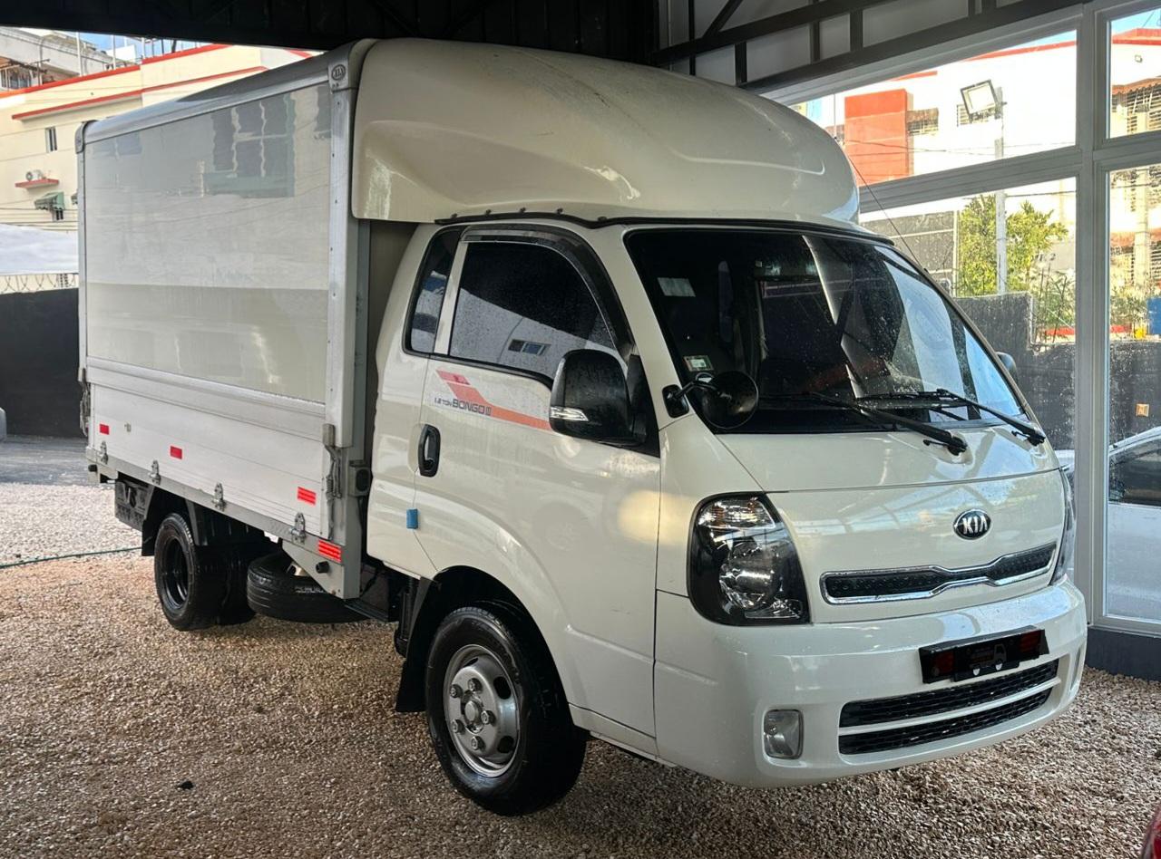 Kia Bongo lll 2019 57000 km. El full reforzado de fábrica ruedas altas Foto 7319058-15.jpg