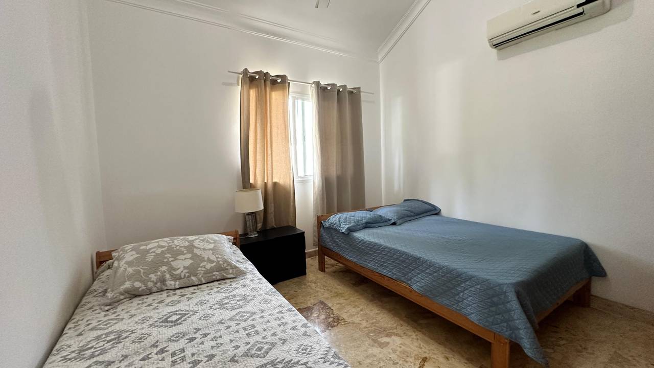 VILLA DÚPLEX AMUEBLADA EN VENTA – COSTA BRAVA PUNTA CANA VILLAGE  Foto 7319161-9.jpg