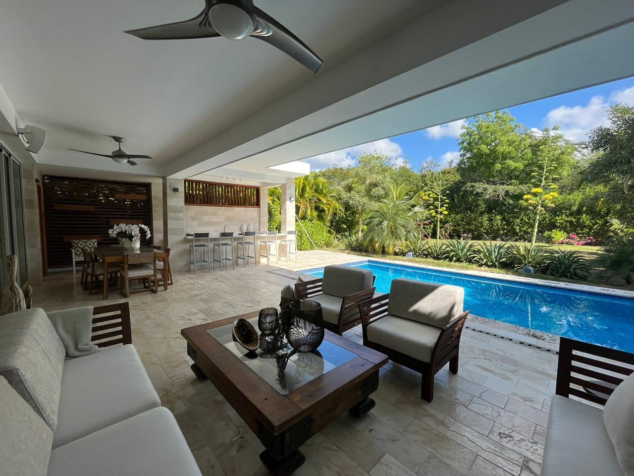 Villa de 4 Habitaciones en Venta en Playa Nueva Romana.  Foto 7319170-5.jpg