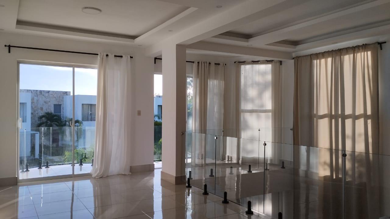 Villa de 3 Habitaciones en Venta en Playa Nueva Romana.  Foto 7319171-3.jpg