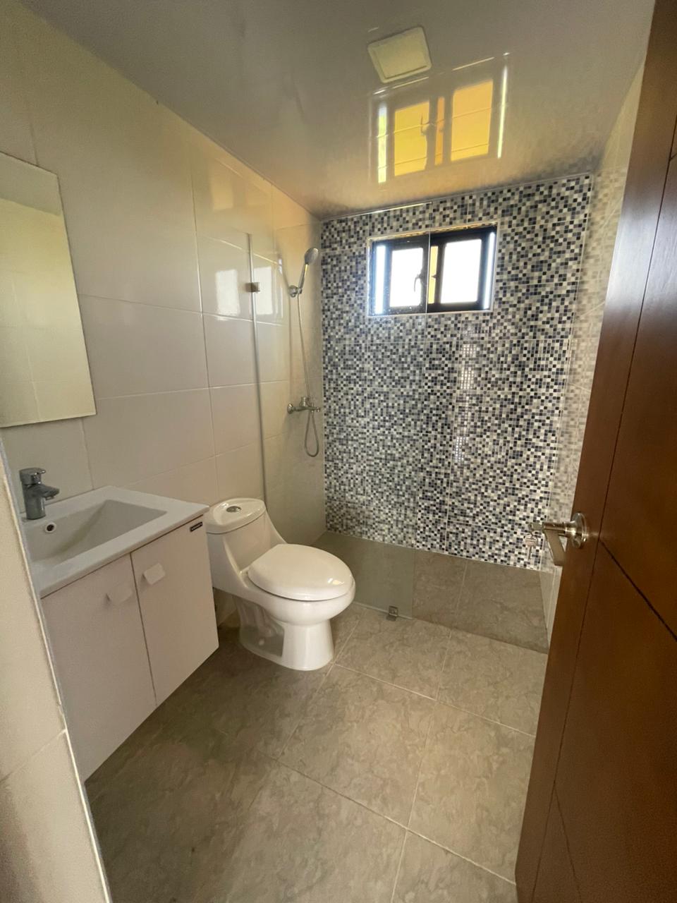 Apartamento de 3 Habitaciones en Venta en la Av. Hipica  Foto 7319191-2.jpg