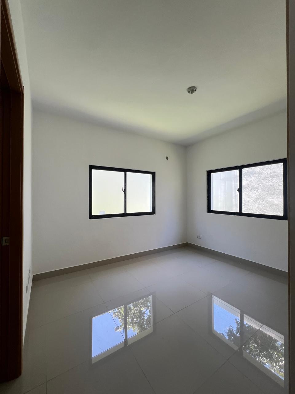 Apartamento de 3 Habitaciones en Venta en los Corales del Sur Foto 7319195-5.jpg