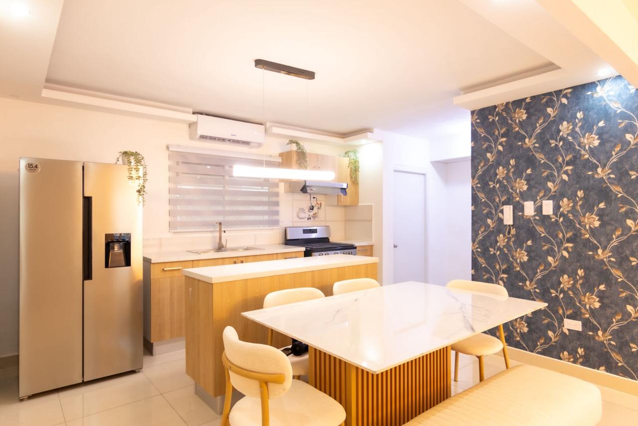 Apartamento de 3 Habitaciones en Venta en la Av. Ecológica.  Foto 7319260-7.jpg