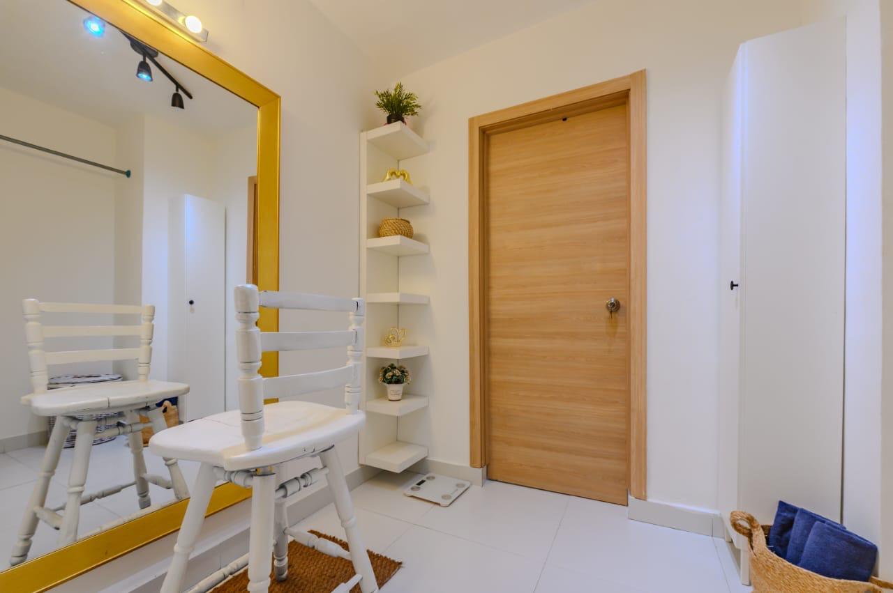 Apartamento amueblado remodelado disponible para venta en la Autopista Foto 7319261-3.jpg