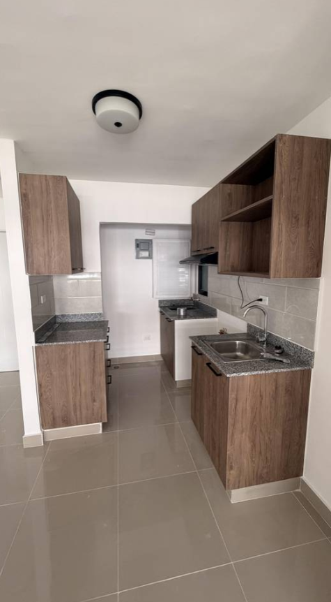 Apartamento en Alquiler 2 Hab  Estudio en la Av. Ecológica Santo Domin Foto 7319286-3.jpg