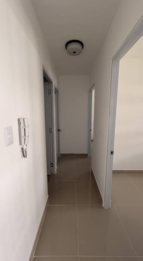 Apartamento en Alquiler 2 Hab  Estudio en la Av. Ecológica Santo Domin Foto 7319286-5.jpg
