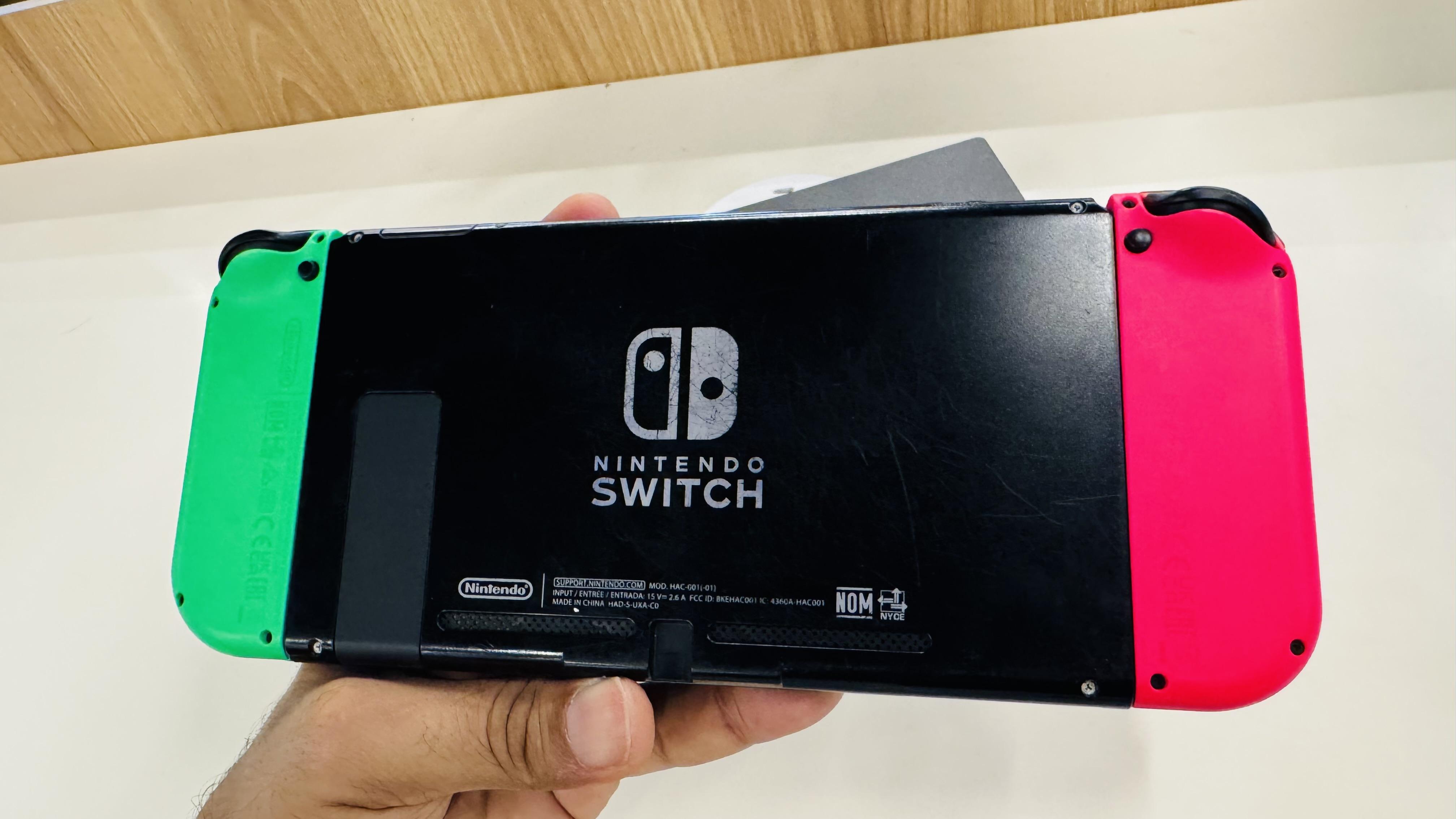 NINTENDO SWITCH V2 NITIDO Foto 7319992-3.jpg