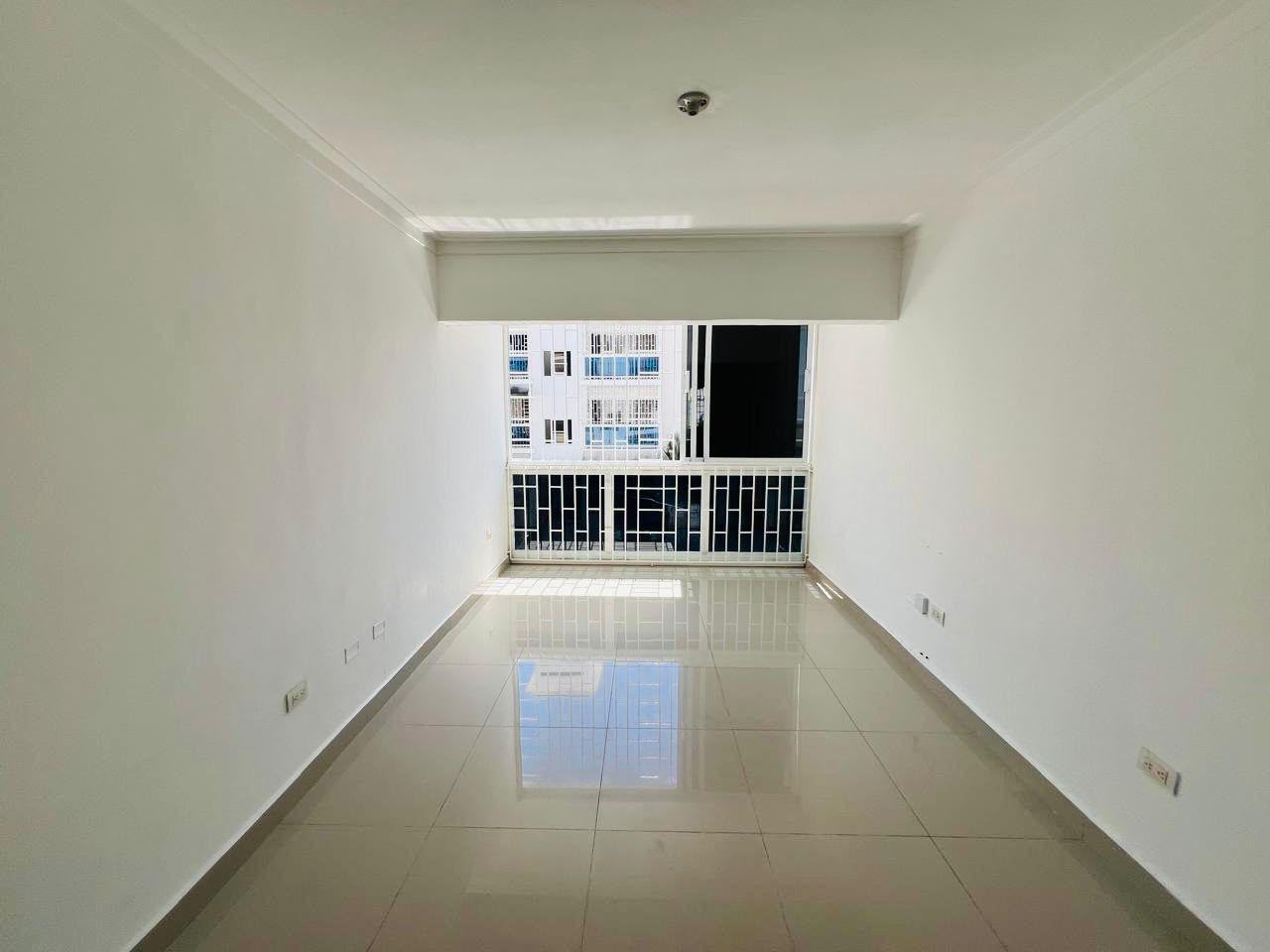 Rento Apartamento 2do Piso en la Autopista de San Isidro Residencial d Foto 7320003-14.jpg
