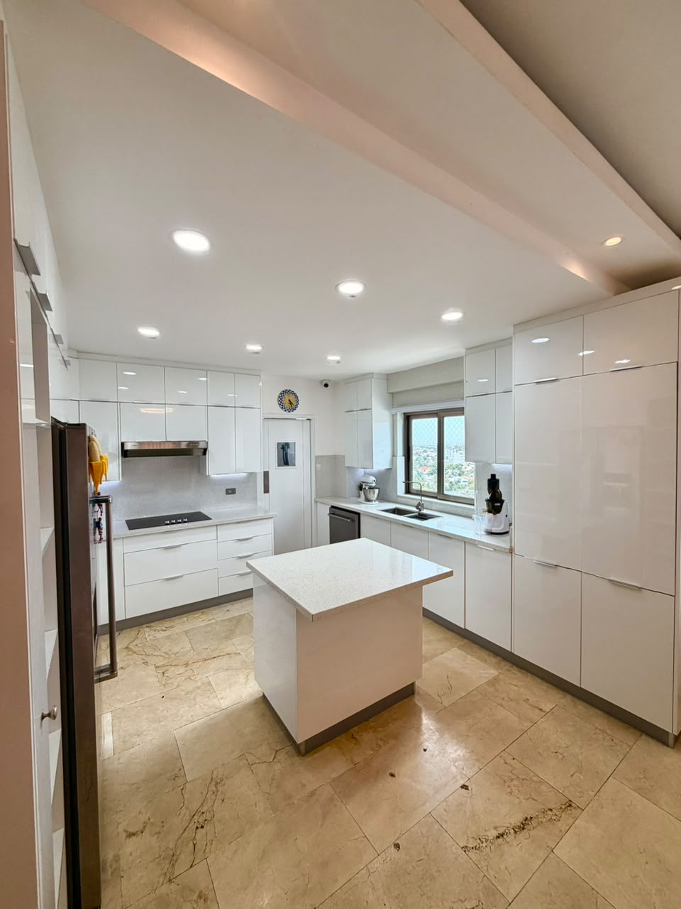 Apartamento Piso 8 en Torre Vista Mar Las Piedras La Romana amueblado  Foto 7320162-3.jpg