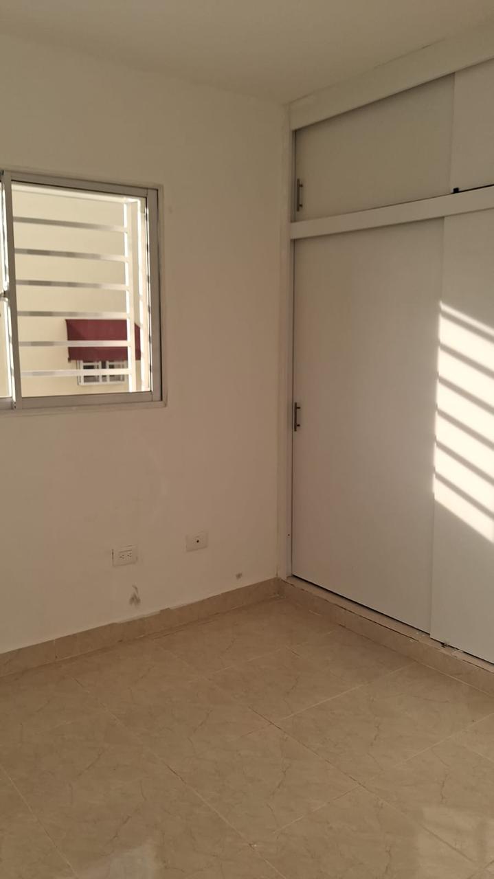 Alquiler de Apartamento próximo a la Av. Jacobo Majluta. Foto 7320219-4.jpg