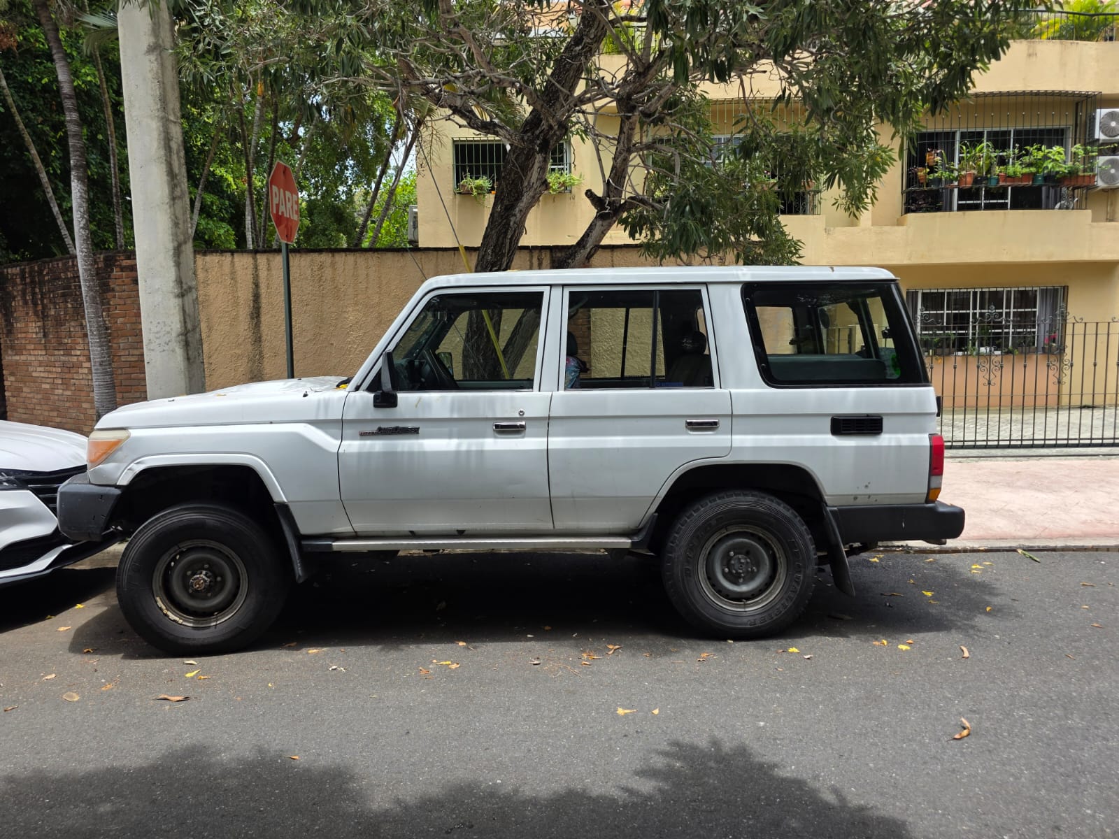 Toyota Land Cruiser HZJ76 2013  Foto 7320247-6.jpg