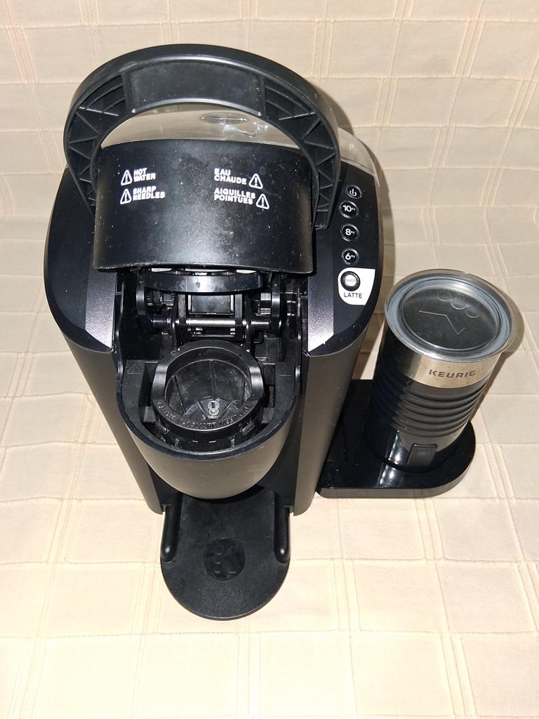Cafetera Keurig K-Latte K36 con Espumador de Leche  Foto 7320254-3.jpg