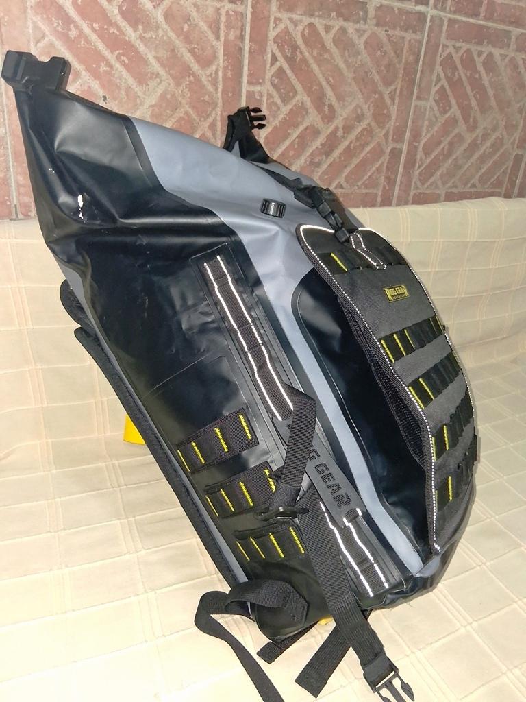 Mochila Impermeable Nelson-Rigg Hurricane 30L  Foto 7320266-6.jpg
