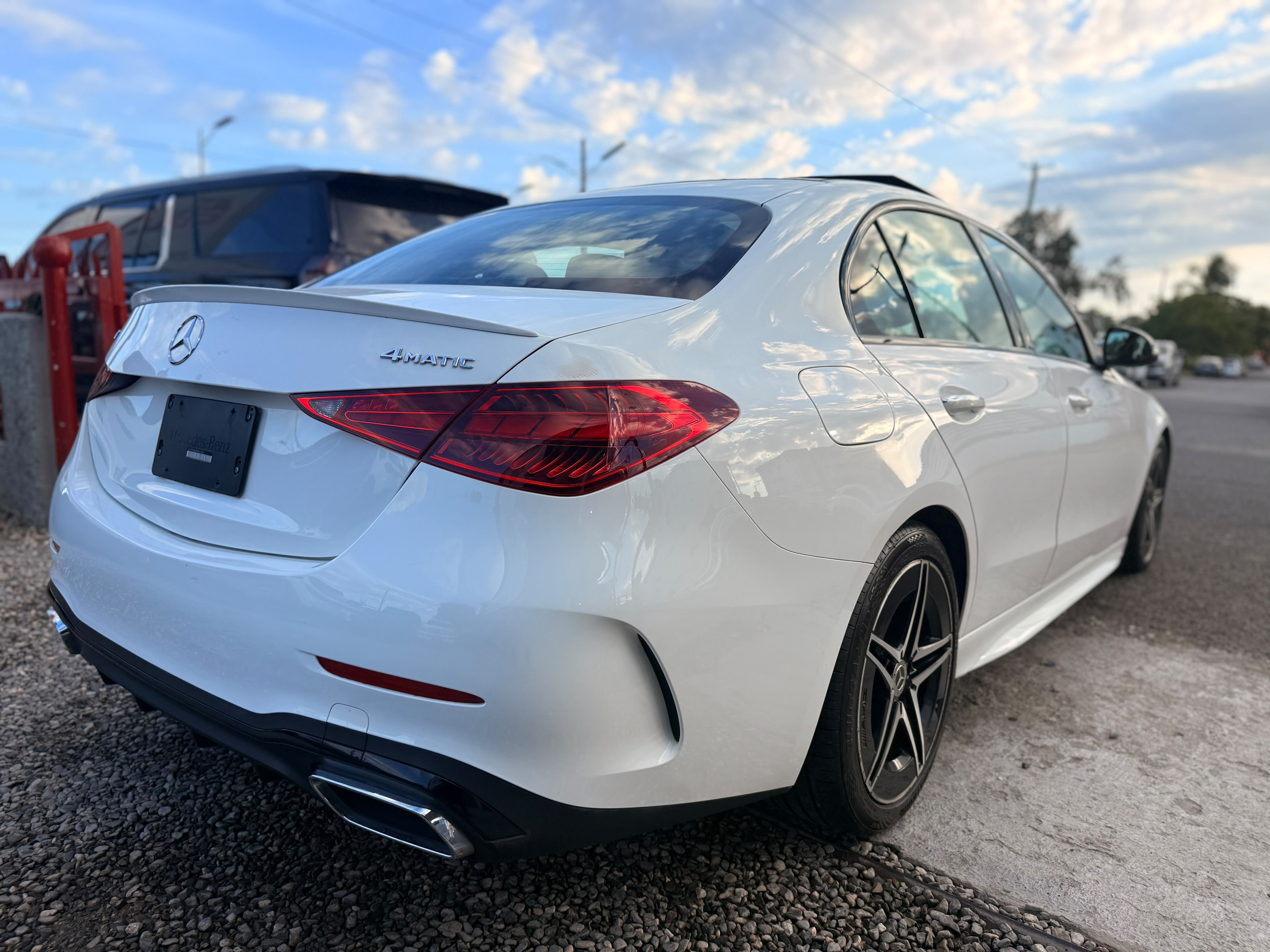 Mercedes Benz C300 AMG 2022 Foto 7320387-3.jpg