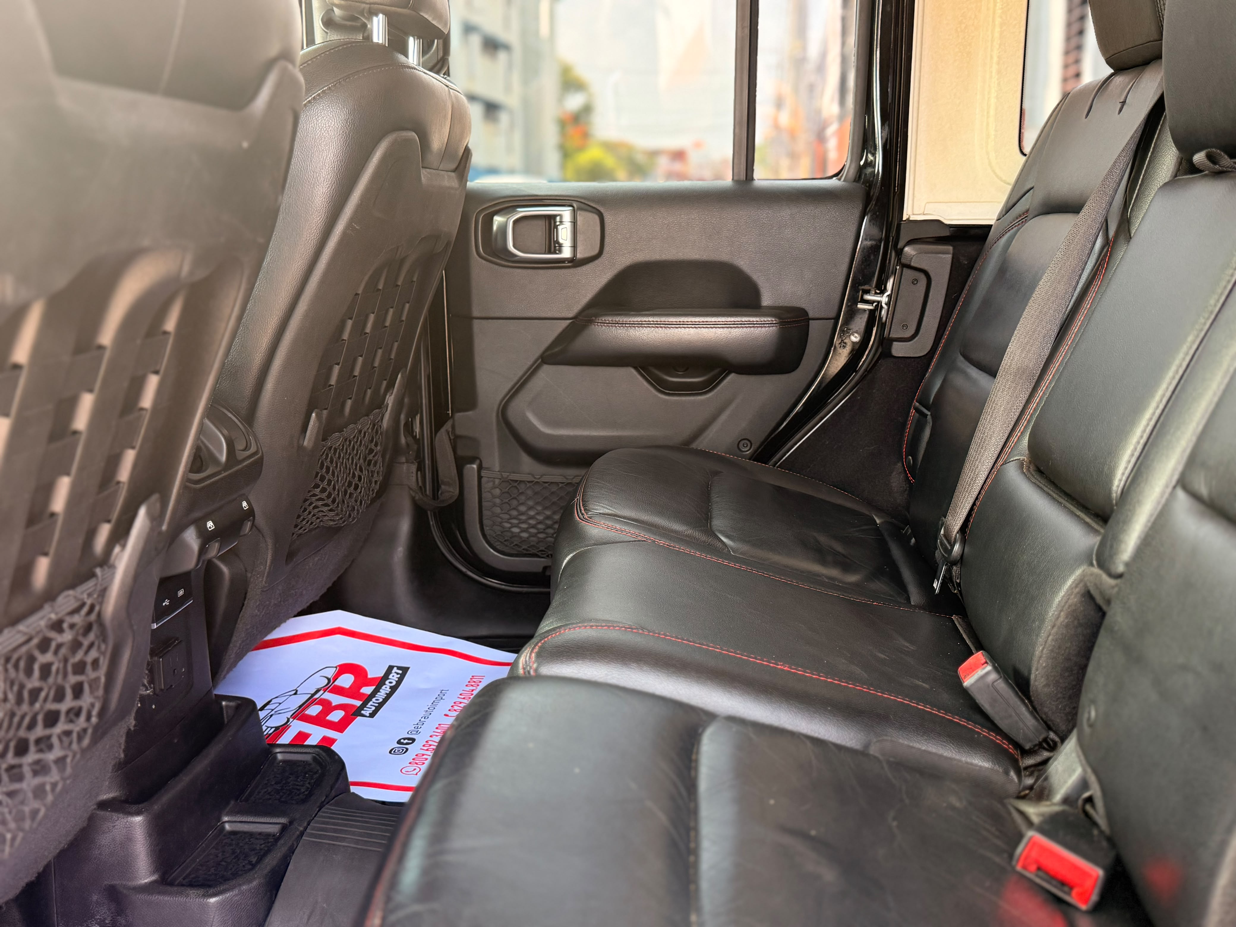 Jeep Wrangler Sport Unlimited 2018 Foto 7320409-6.jpg