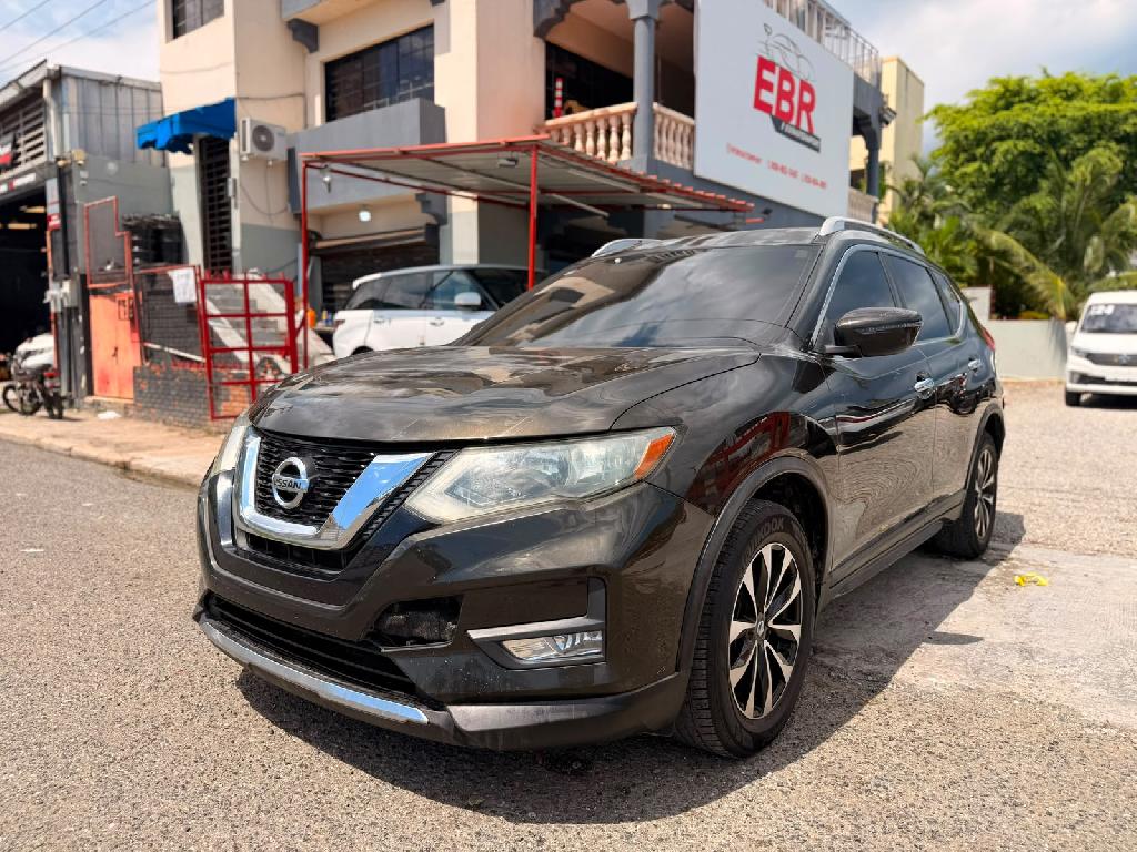 Nissan Rogue SV 2017 Foto 7320410-2.jpg