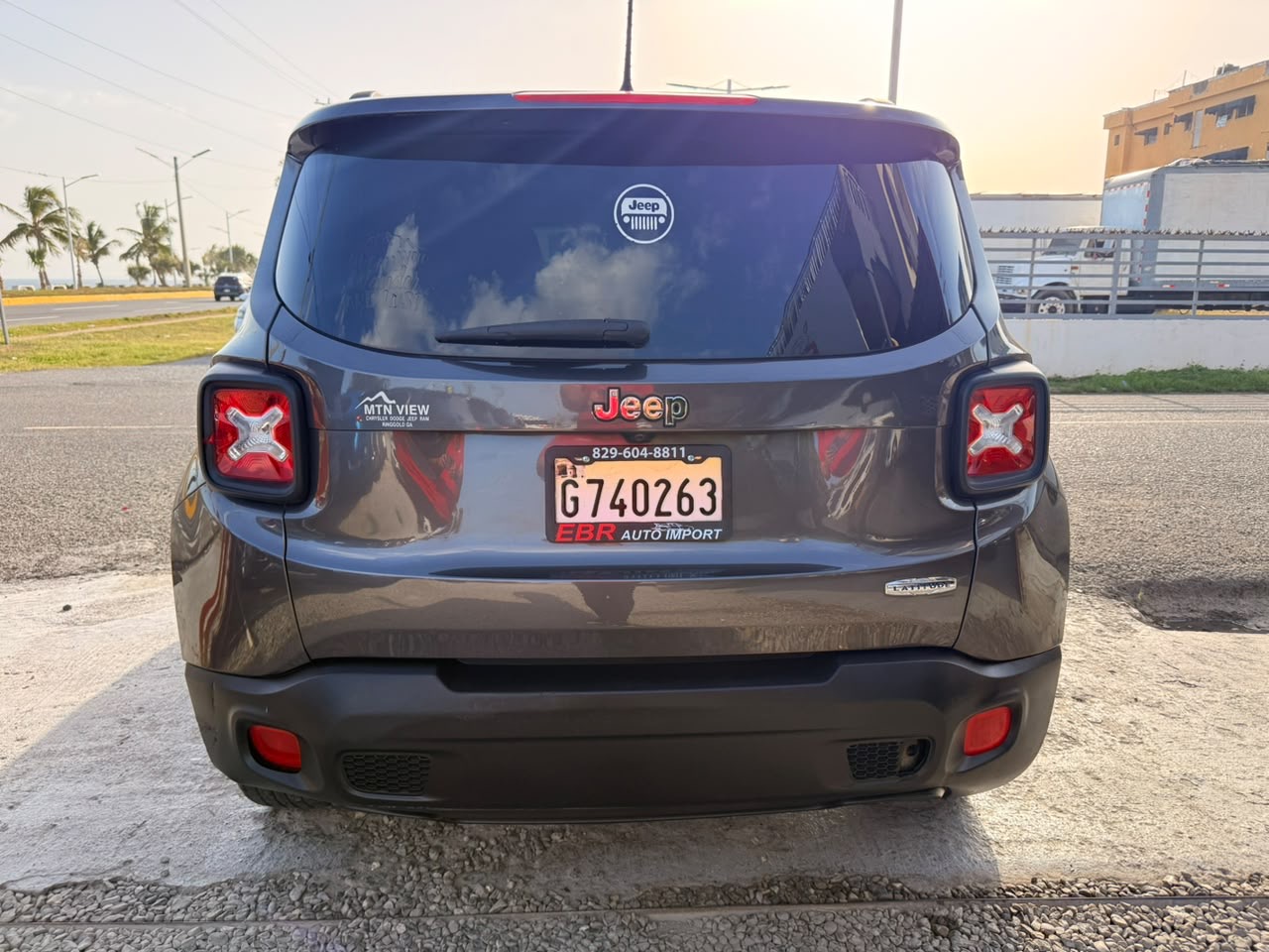 Jeep Renegade Latitude 2017 Foto 7320411-5.jpg