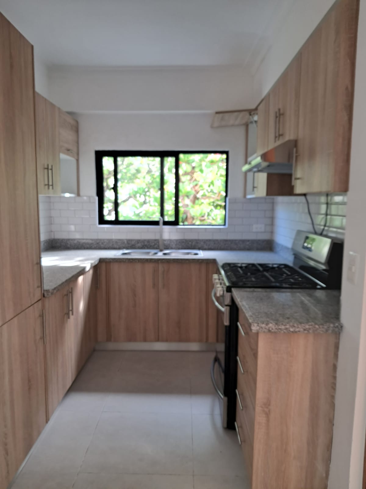 ALQUILO APARTAMENTO EN GAZCUE UN 4 PISO Foto 7320433-4.jpg