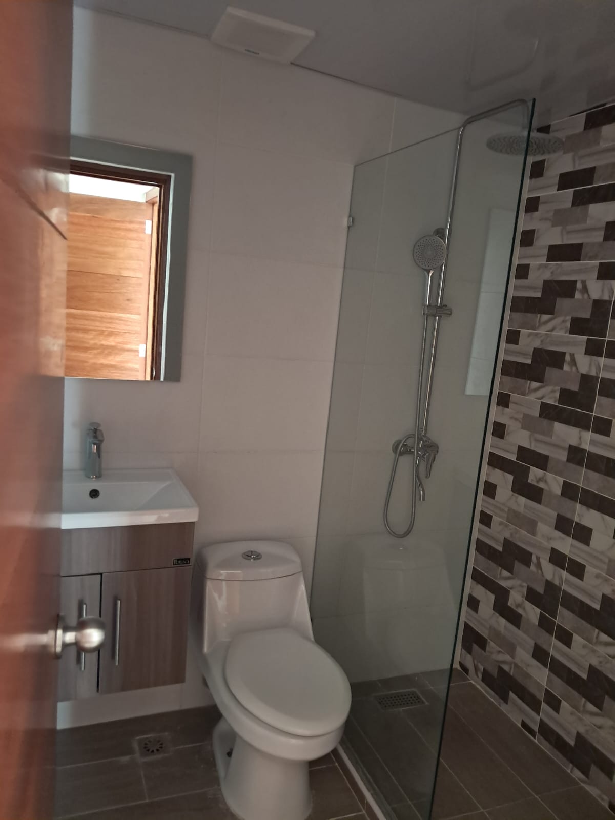 ALQUILO APARTAMENTO EN GAZCUE UN 4 PISO Foto 7320433-9.jpg