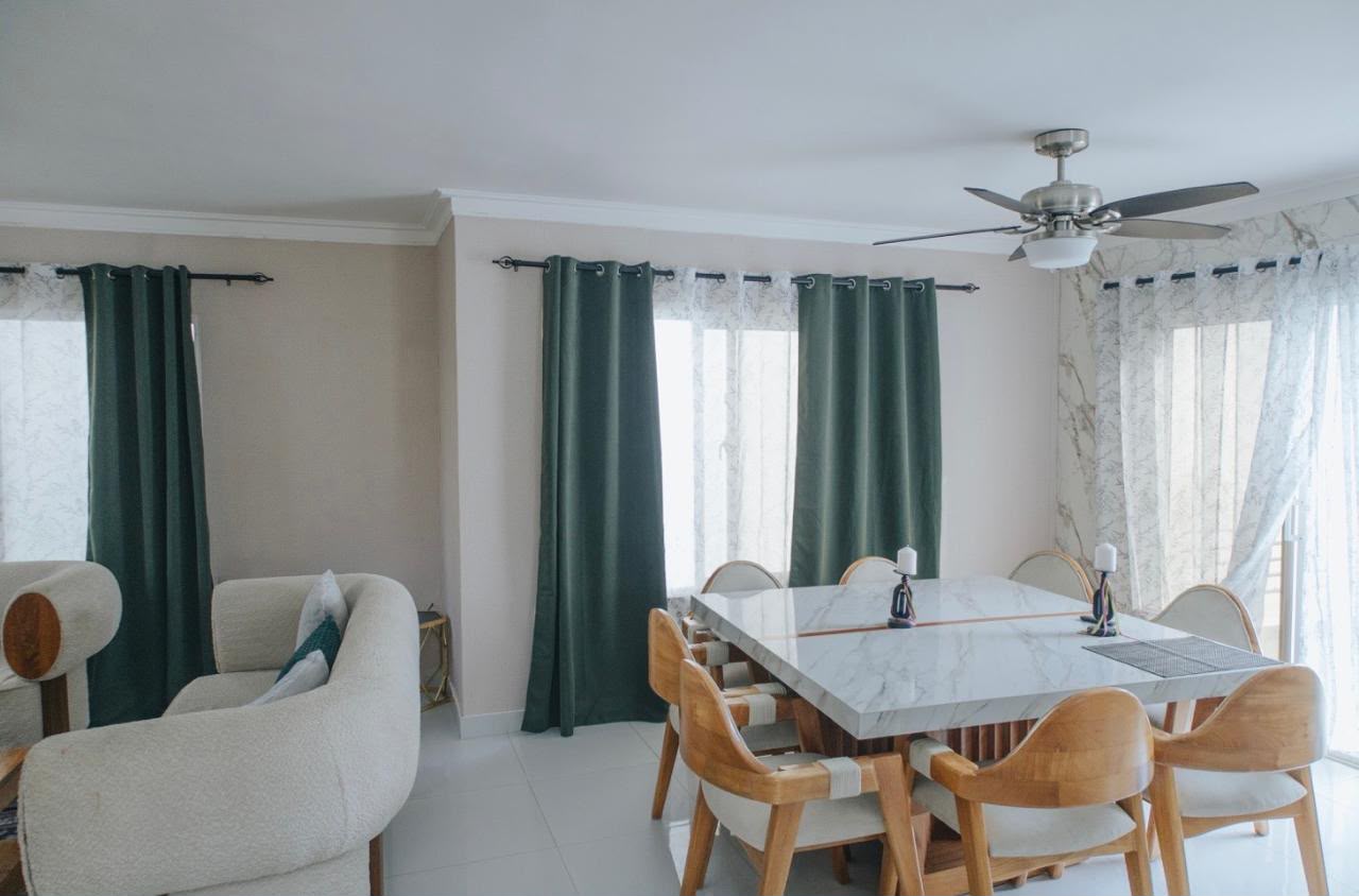 VENDO HERMOSA CASA.  Residencial los Hidalgos  km14 autopista Duarte   Foto 7320436-15.jpg