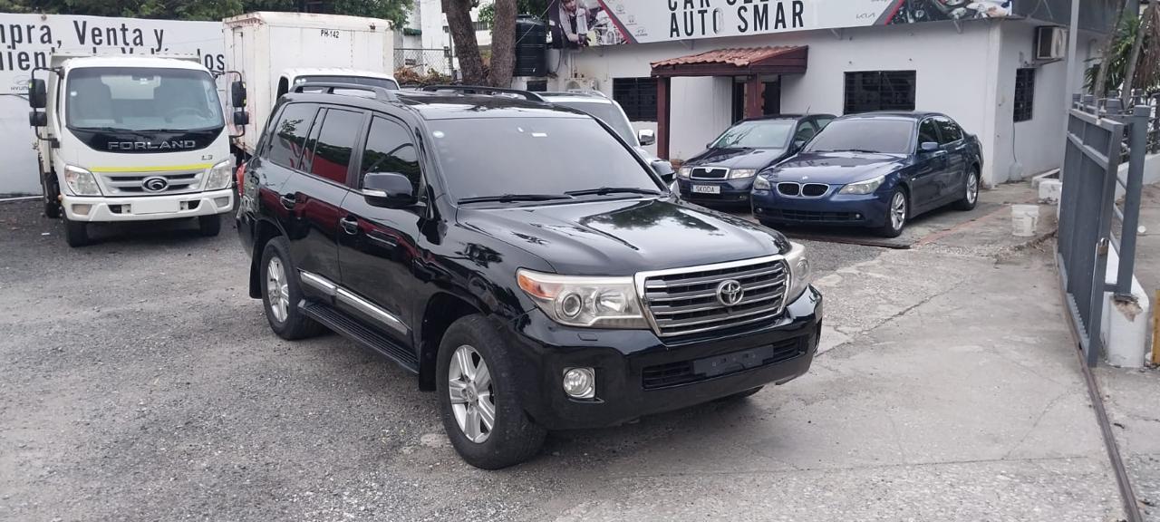 Toyota Land Cruiser V8 Foto 7320478-7.jpg