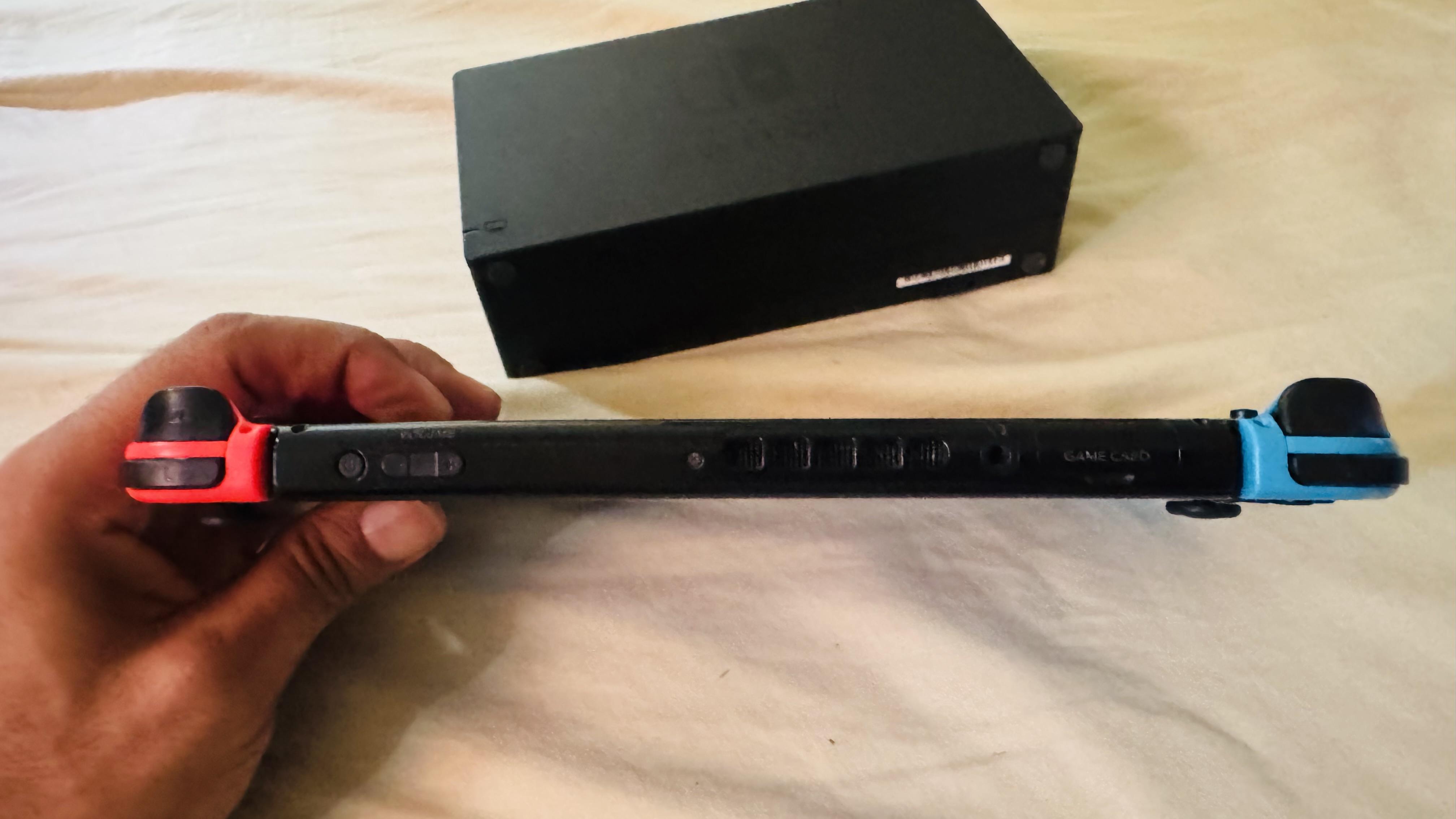 NINTENDO SWITCH V2 CON DOCK Foto 7320720-3.jpg