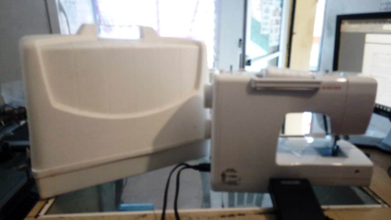 SE VENDE MAQUINA DE COSER ELECTRICA MARCA SINGER Foto 7320723-2.jpg