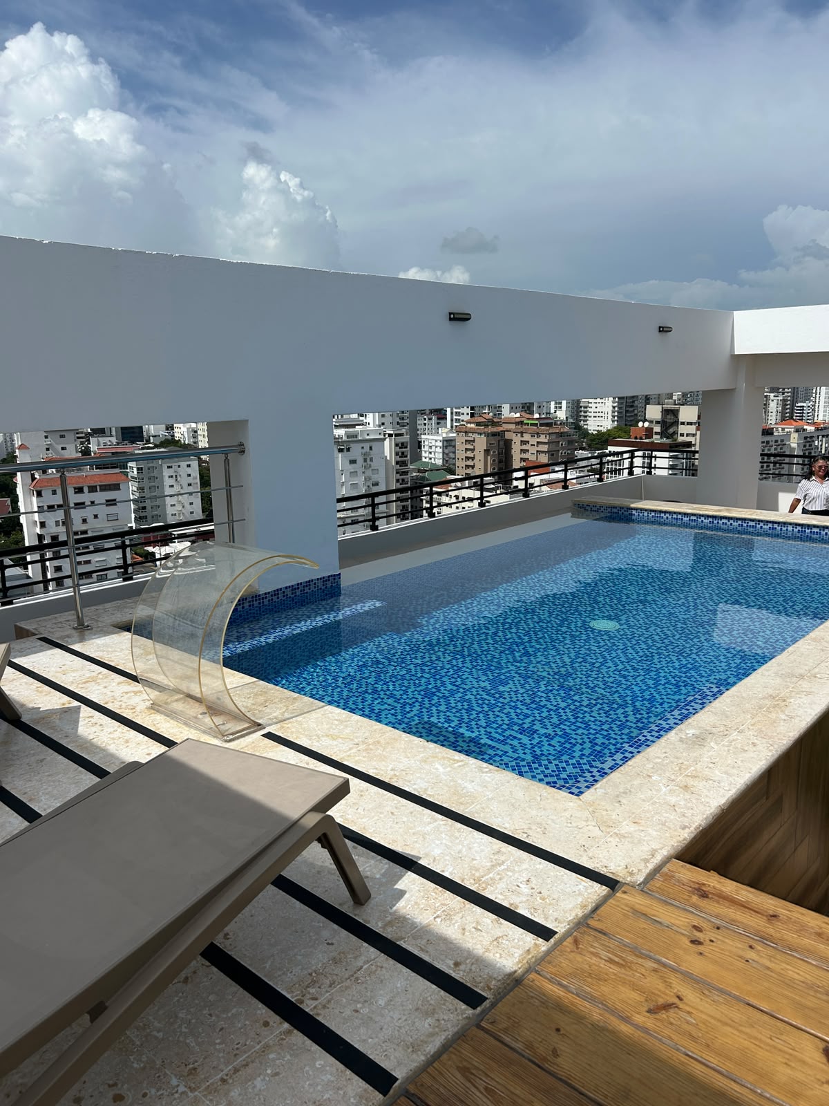 APARTAMENTO EN ALQUILER  TORRE BRANDON NACO Foto 7320806-1.jpg