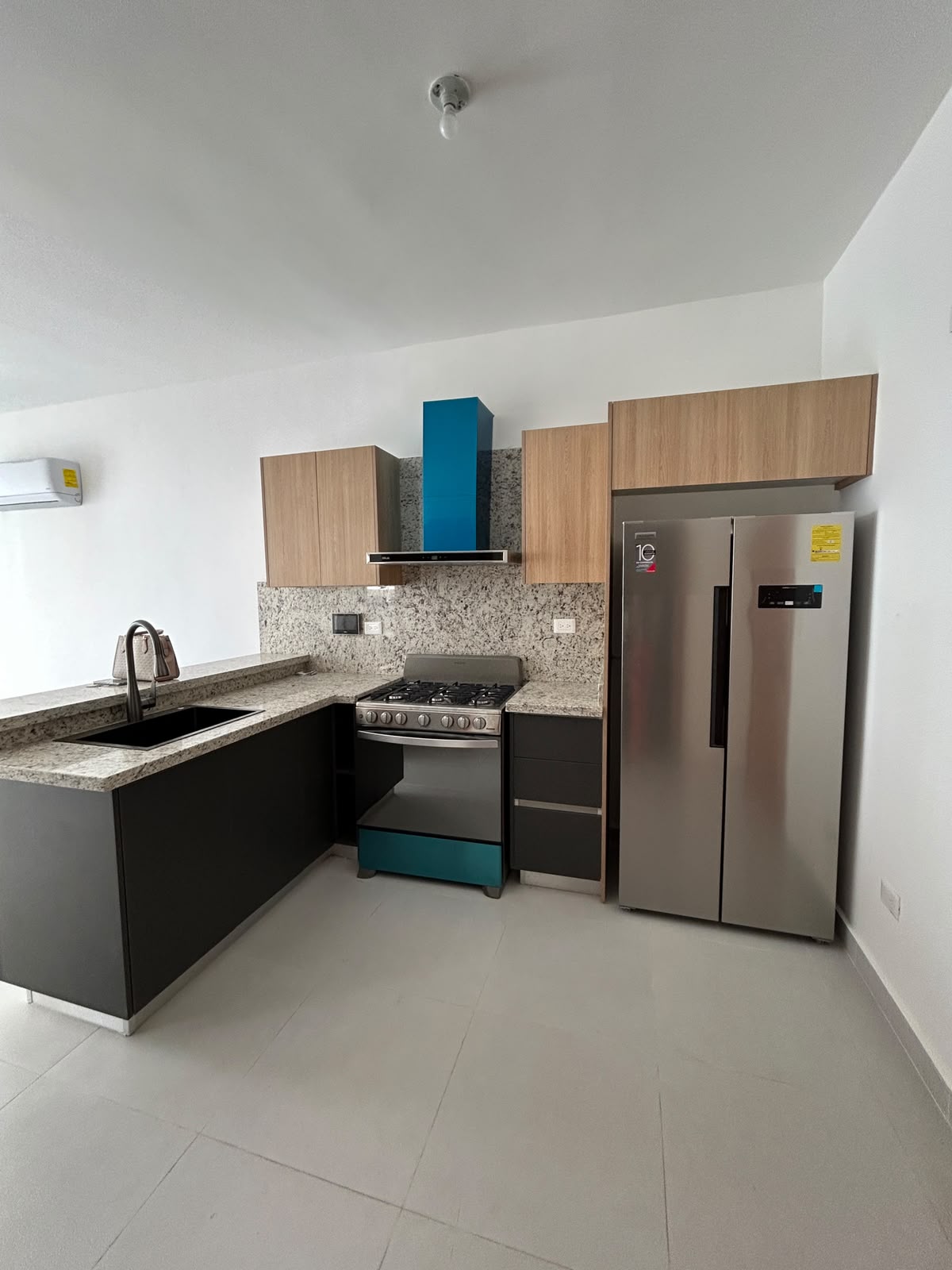 APARTAMENTO EN ALQUILER  TORRE BRANDON NACO Foto 7320806-7.jpg